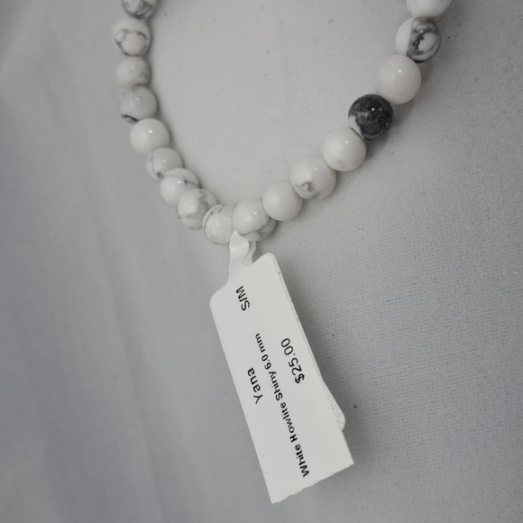 Yana Beaded Bracelet (24) - Picture 2 of 3